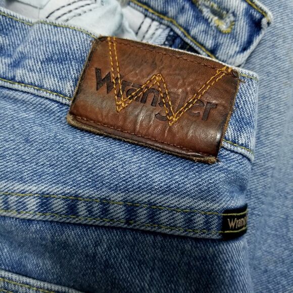 Wrangler Jeans Mens 33x34 Blue Regular Fit Straight Light Wash American Denim - Picture 11 of 13